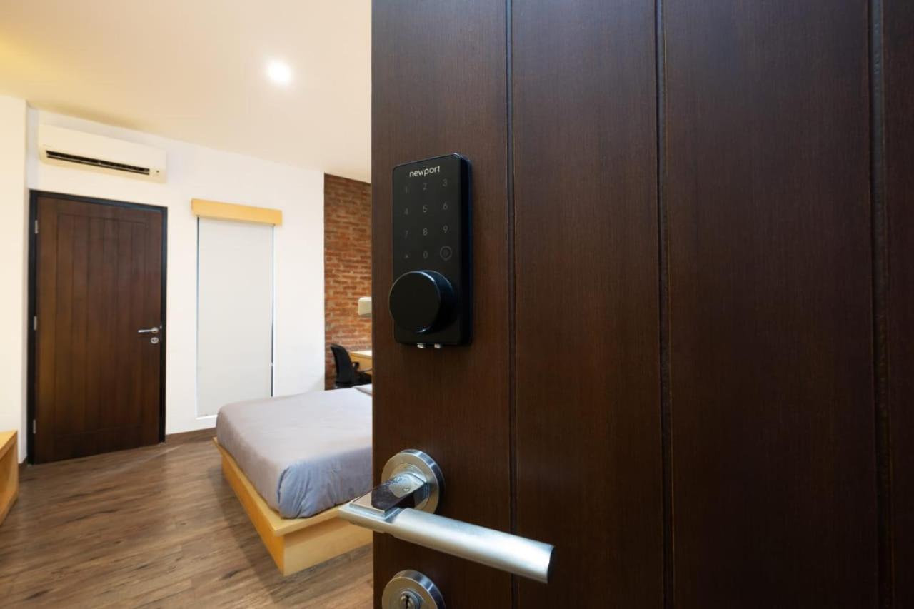 Legacy Residence Syariah Giacarta Esterno foto