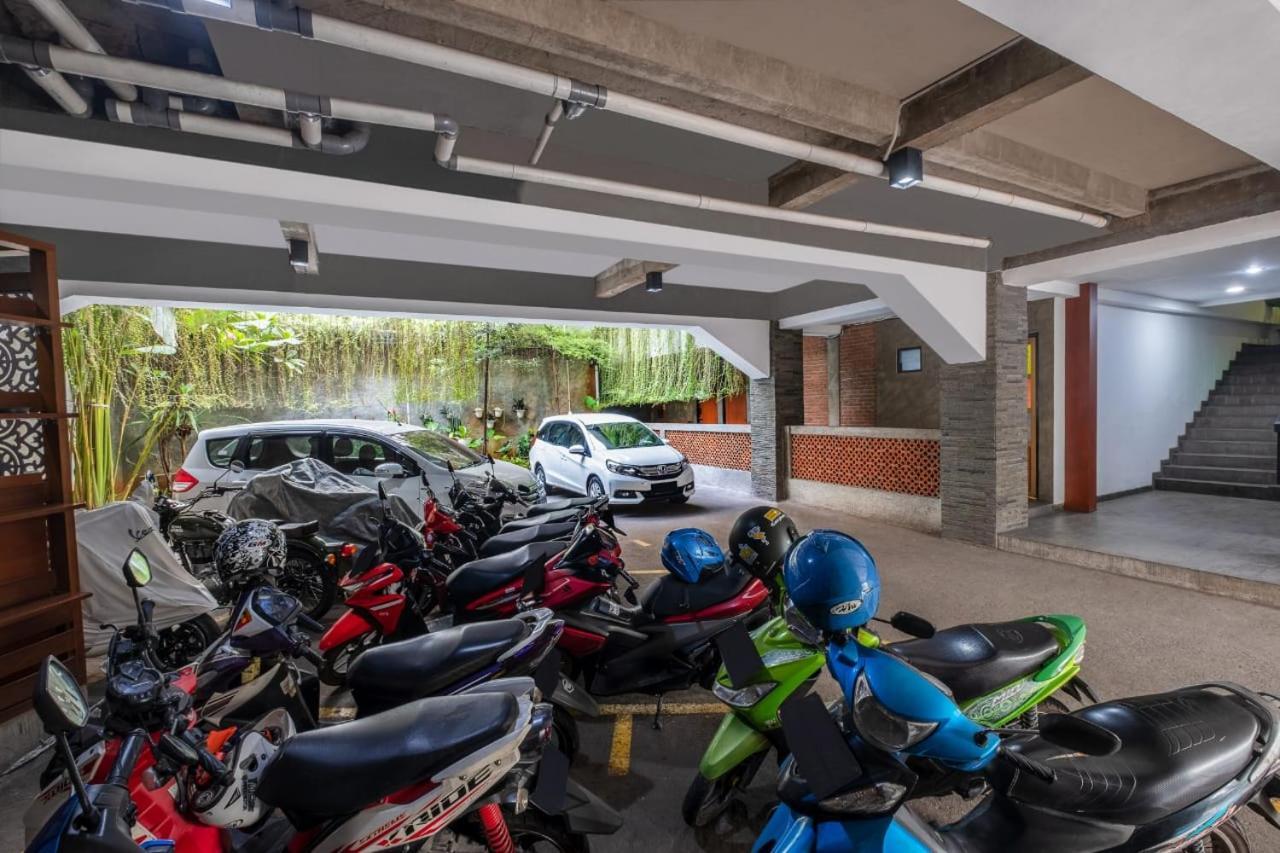 Legacy Residence Syariah Giacarta Esterno foto