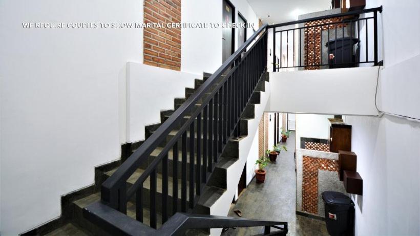 Legacy Residence Syariah Giacarta Esterno foto